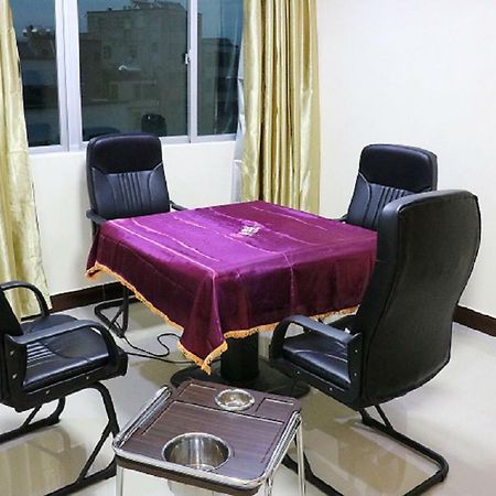 Longhui Business Hotel Хойчжоу Екстер'єр фото