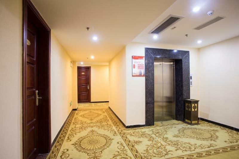 Longhui Business Hotel Хойчжоу Екстер'єр фото