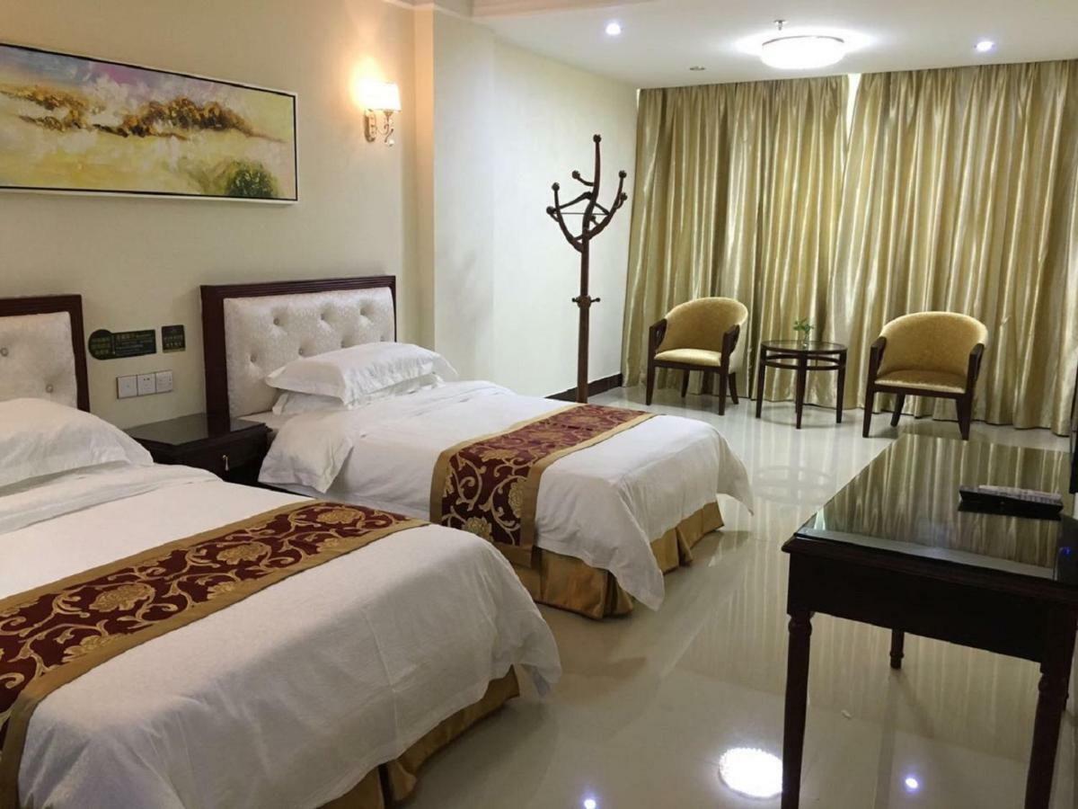 Longhui Business Hotel Хойчжоу Екстер'єр фото